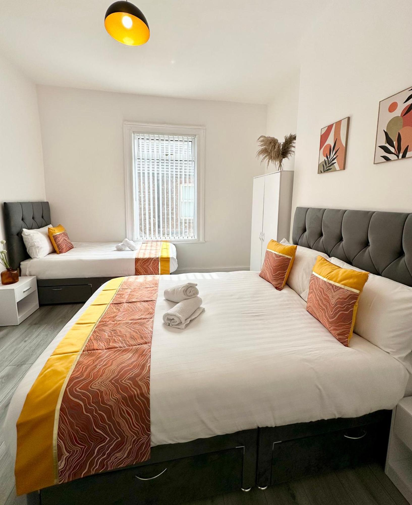 リヴァプール Cosy & Modern 4Bd House Near Anfield Stadiumヴィラ エクステリア 写真