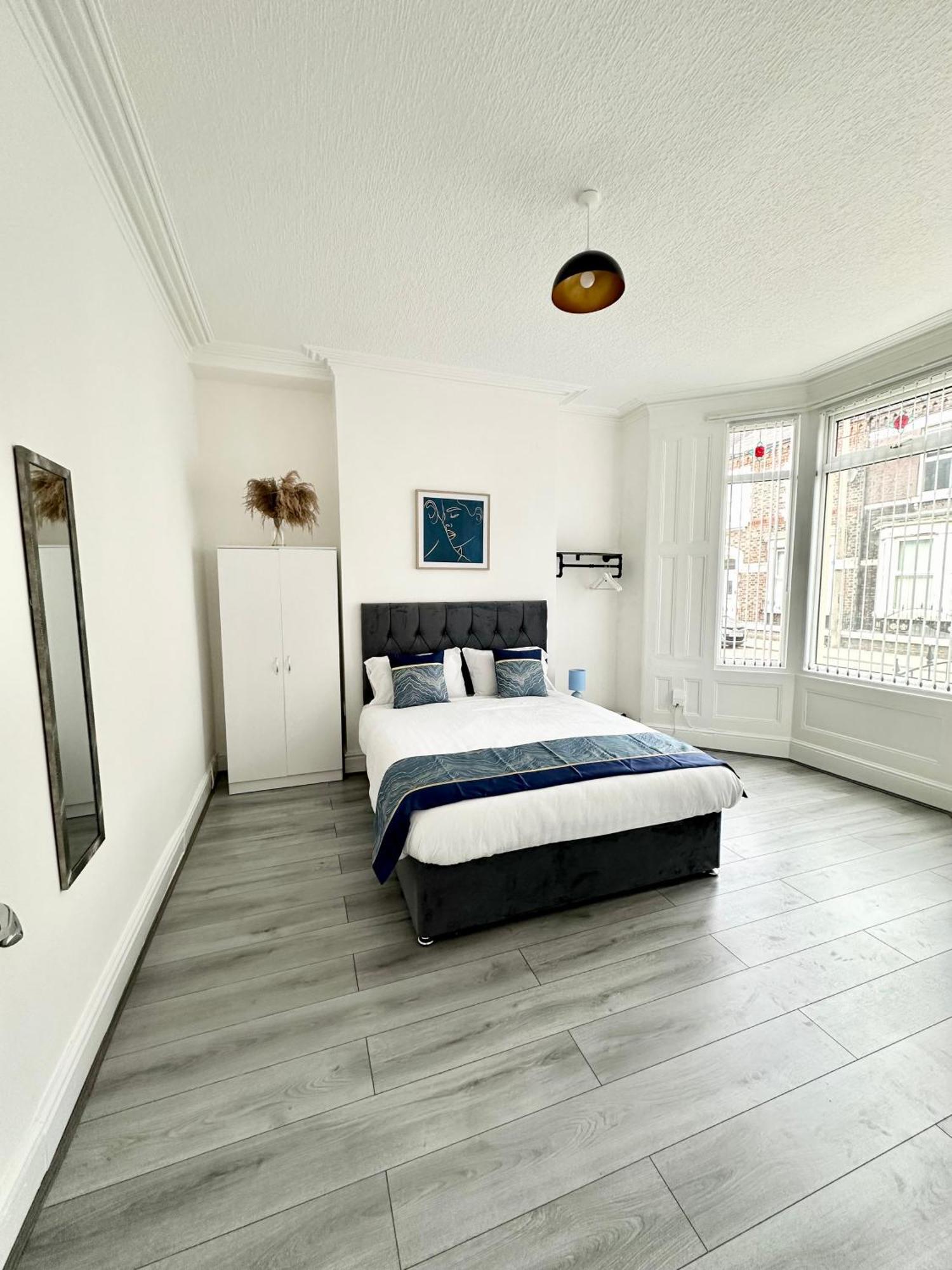 リヴァプール Cosy & Modern 4Bd House Near Anfield Stadiumヴィラ エクステリア 写真