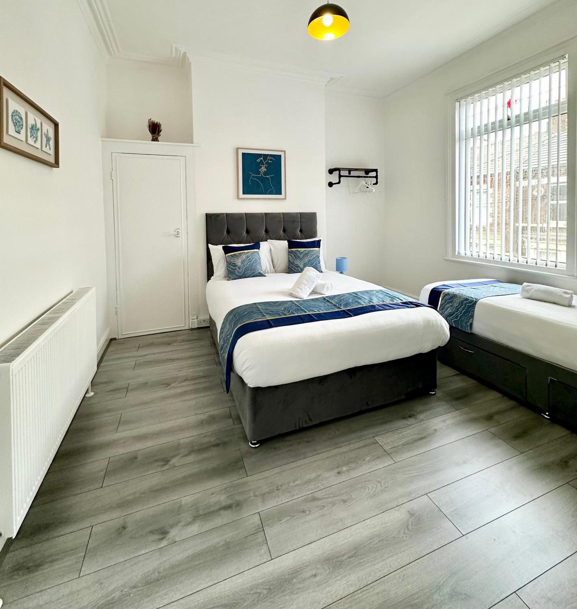 リヴァプール Cosy & Modern 4Bd House Near Anfield Stadiumヴィラ エクステリア 写真