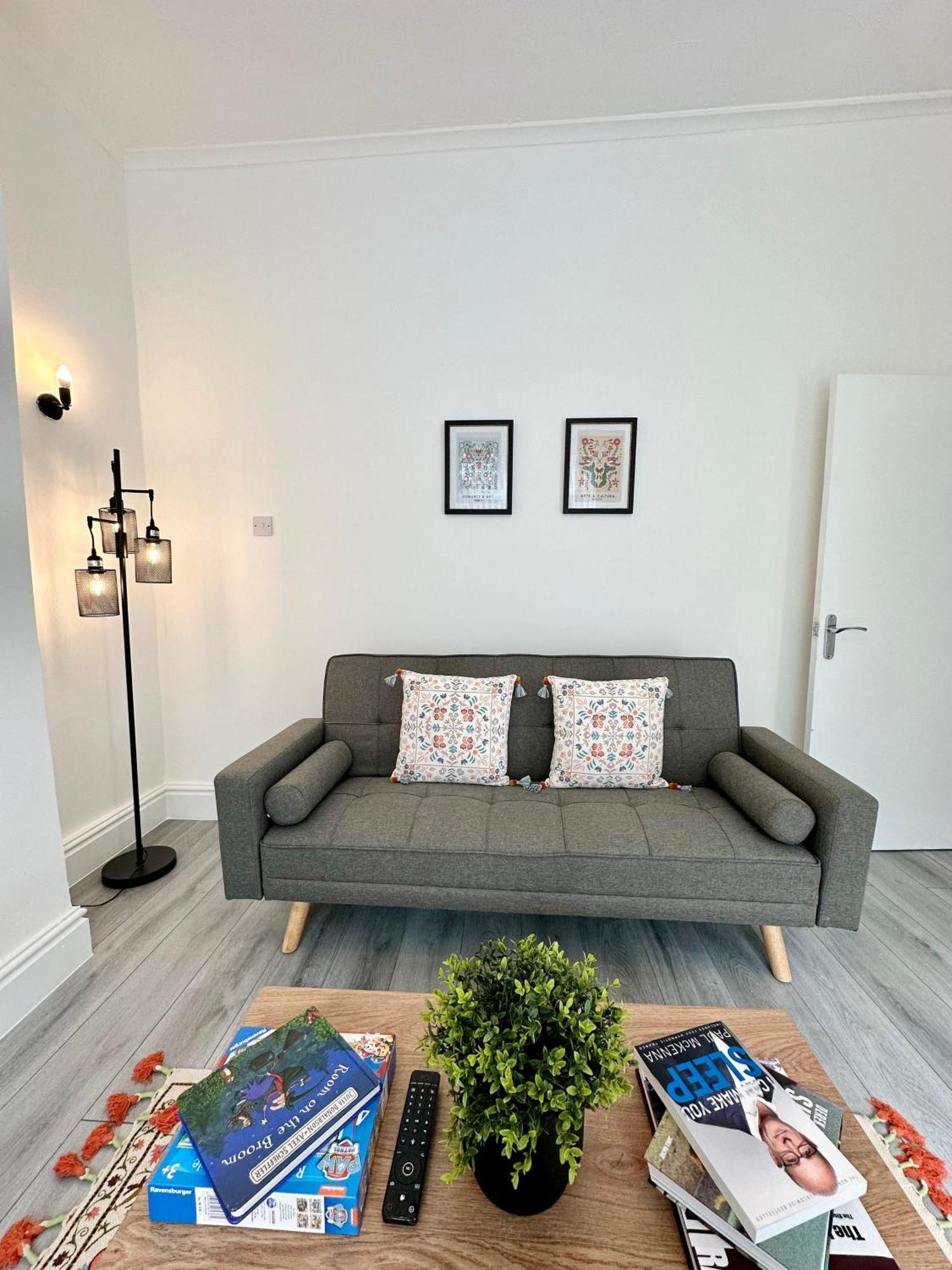 リヴァプール Cosy & Modern 4Bd House Near Anfield Stadiumヴィラ エクステリア 写真