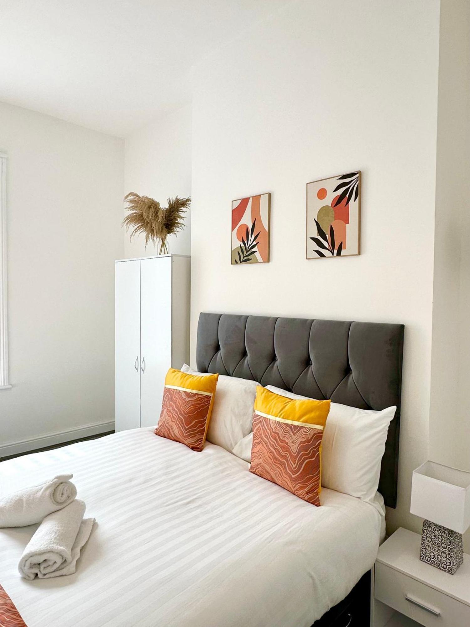 リヴァプール Cosy & Modern 4Bd House Near Anfield Stadiumヴィラ エクステリア 写真